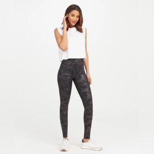 SPANX Camo Faux Leather black shiny leggings